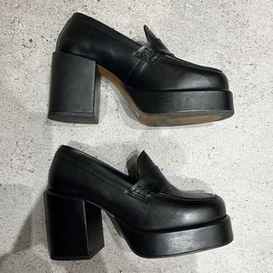 L’Intervalle Sorla Black Leather Platform Loafers